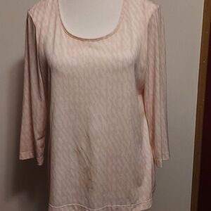 Chico's  Blouse VGC  pit to pit  18 3/4 inch length 23 inches